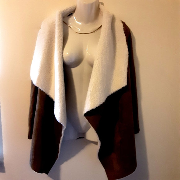 Lola B Waterfall Shearling Cardigan Size Small NWOT - Picture 3 of 14